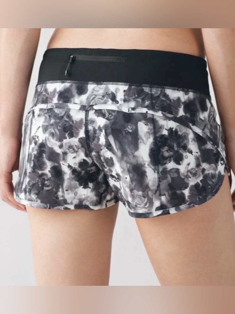 Lululemon Run Speed Shorts Black White Floral Obscurred Black‎ Dusty Mauve Sz 6